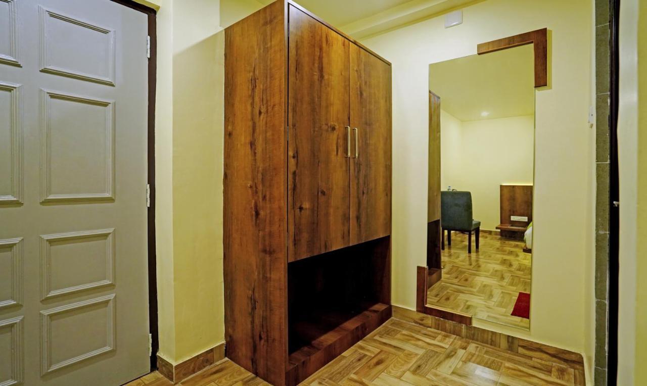 Hotel Treebo Golden Nest Bhubaneswar Zewnętrze zdjęcie
